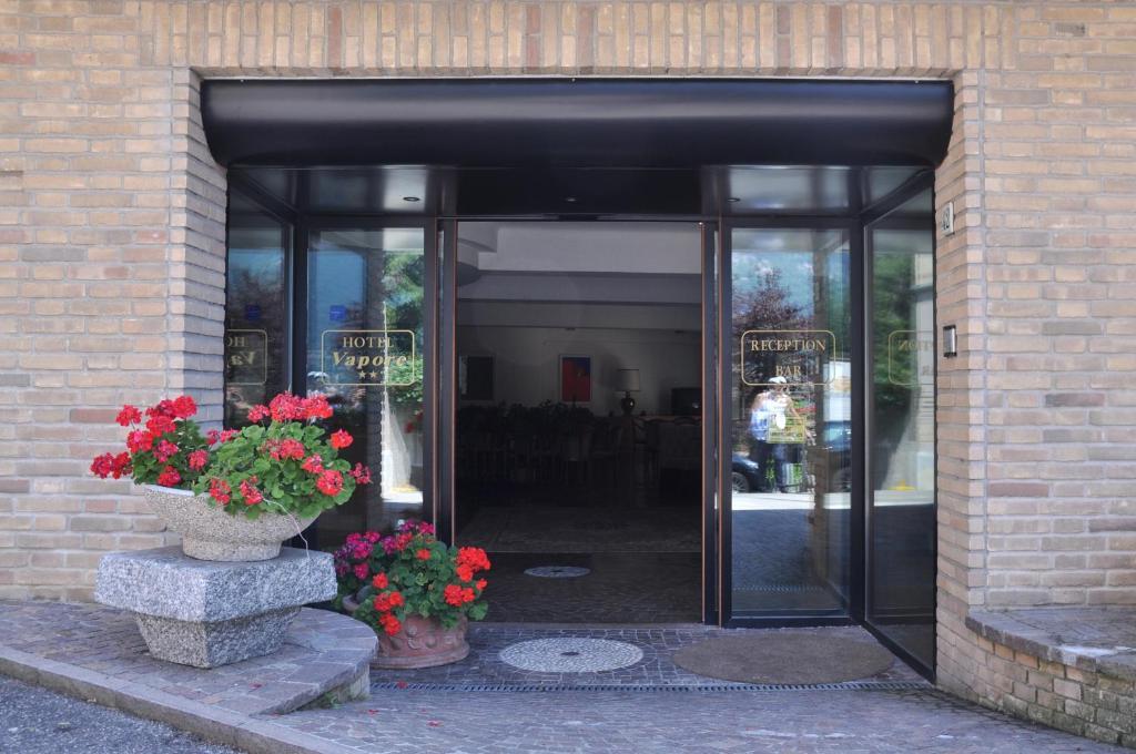 Hotel Ristorante Vapore Faggeto Lario Ngoại thất bức ảnh